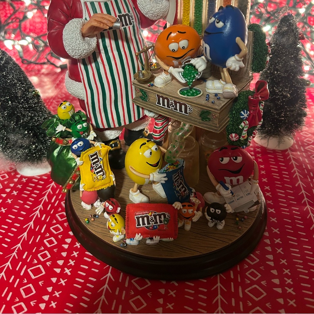M&M Santa clause danbury mint rare